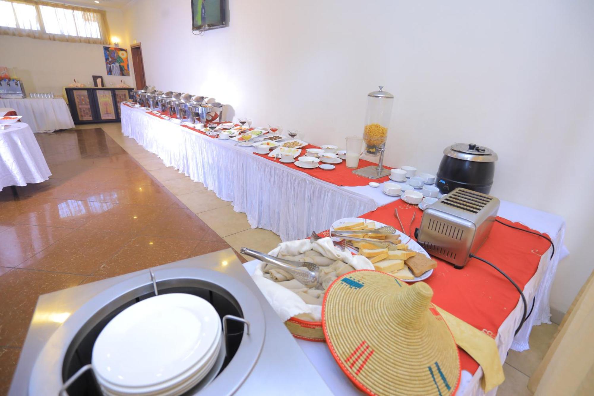 Yaya Africa Athletics Village Sululta Bagian luar foto