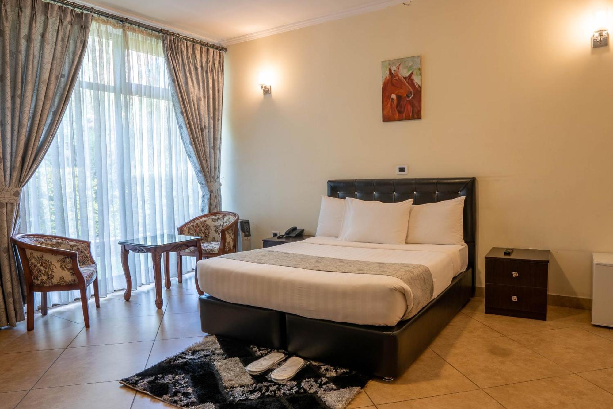 Yaya Africa Athletics Village Sululta Bagian luar foto